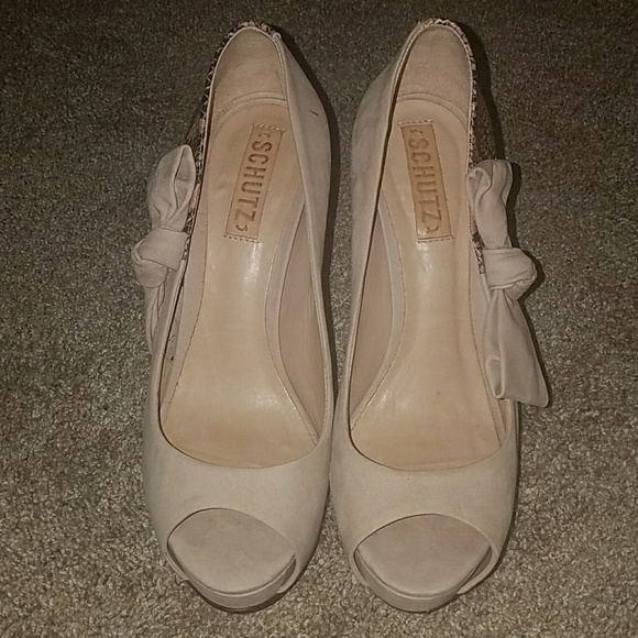 Schutz Nude Peep Toe with Bow and Animal Print - Picture 2 of 6